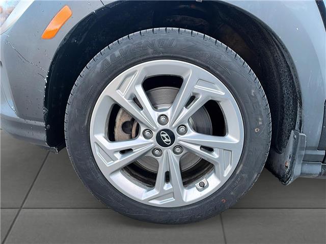 2022 Hyundai Kona 2.0L Preferred Sun & Leather Package