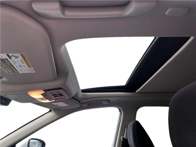 2024 Nissan Rogue SV Moonroof