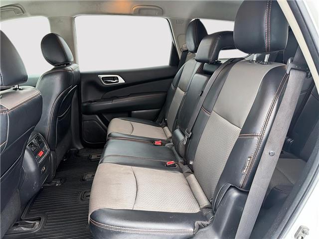 2020 Nissan Pathfinder SV Tech