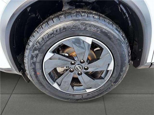 2024 Nissan Rogue SV Moonroof