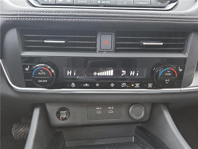 2024 Nissan Rogue SV Moonroof