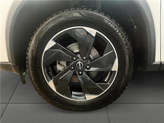 2024 Nissan Rogue SV Moonroof