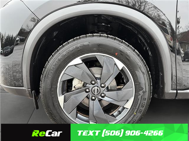 2024 Nissan Rogue SV Moonroof