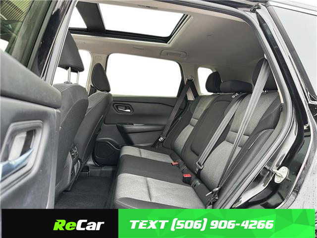 2024 Nissan Rogue SV Moonroof