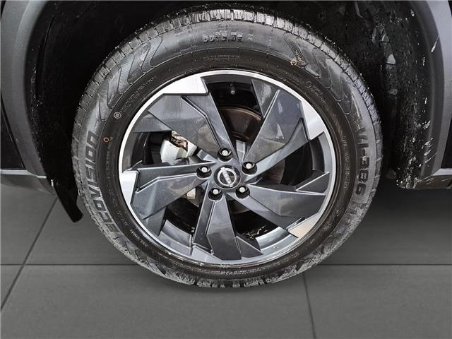 2024 Nissan Rogue SV Moonroof