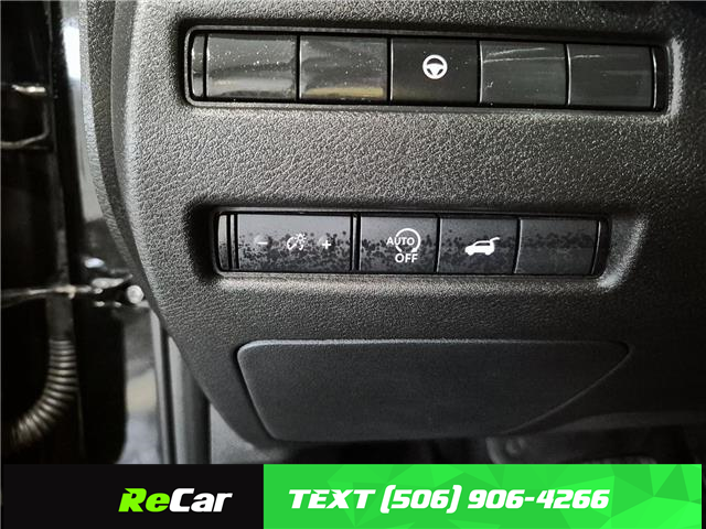 2025 Nissan Rogue SV Moonroof