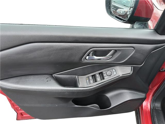 2024 Nissan Rogue SV Moonroof