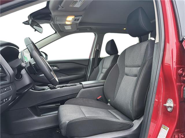 2024 Nissan Rogue SV Moonroof