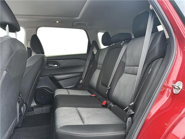 2024 Nissan Rogue SV Moonroof