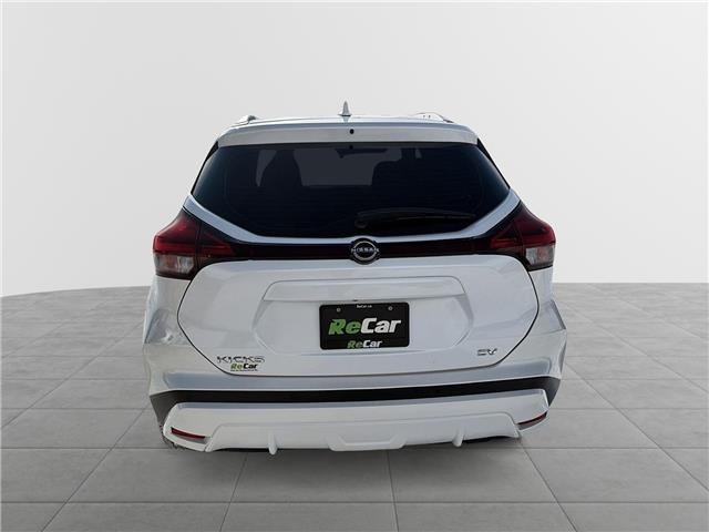 2022 Nissan Kicks SV