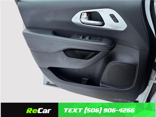 2024 Chrysler Pacifica Touring-L