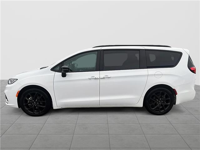 2024 Chrysler Pacifica Touring-L