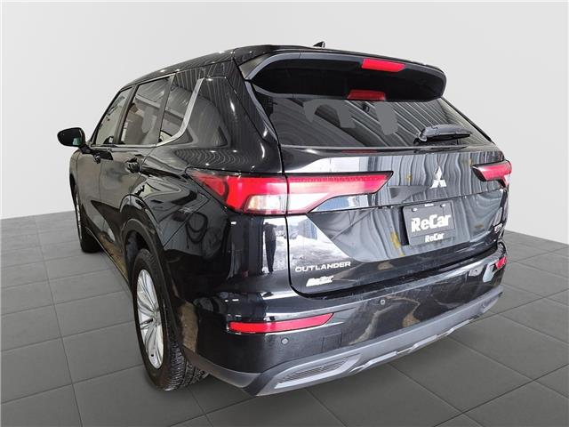 2022 Mitsubishi Outlander ES