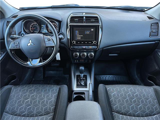 2023 Mitsubishi RVR SE