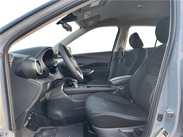 2025 Nissan Kicks Play SV