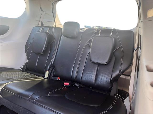 2023 Chrysler Pacifica Touring-L