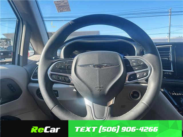 2023 Chrysler Pacifica Touring-L