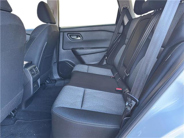 2025 Nissan Rogue SV Moonroof