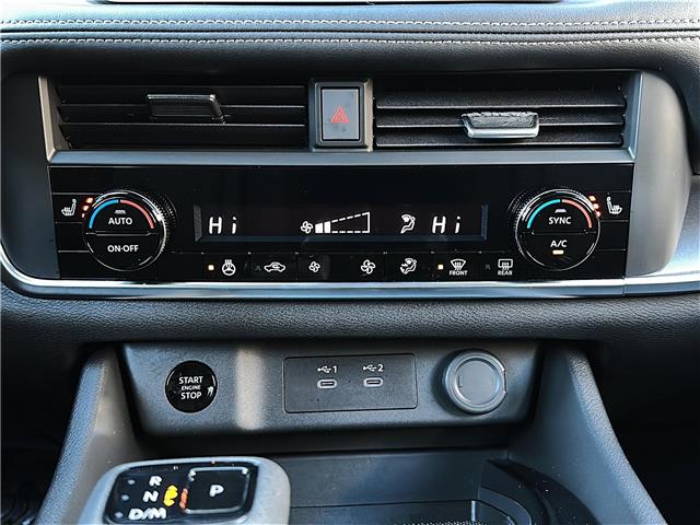 2025 Nissan Rogue SV Moonroof