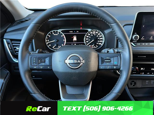 2025 Nissan Rogue SV Moonroof