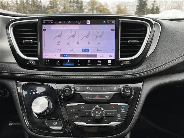 2022 Chrysler Pacifica Hybrid Limited