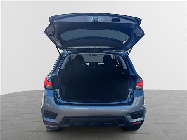 2024 Mitsubishi RVR SE