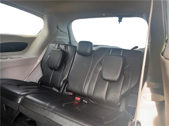 2023 Chrysler Pacifica Touring-L