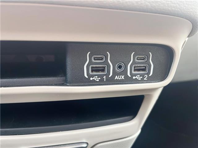 2023 Chrysler Pacifica Touring-L