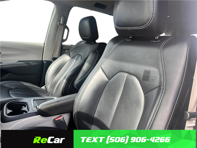 2023 Chrysler Pacifica Touring-L