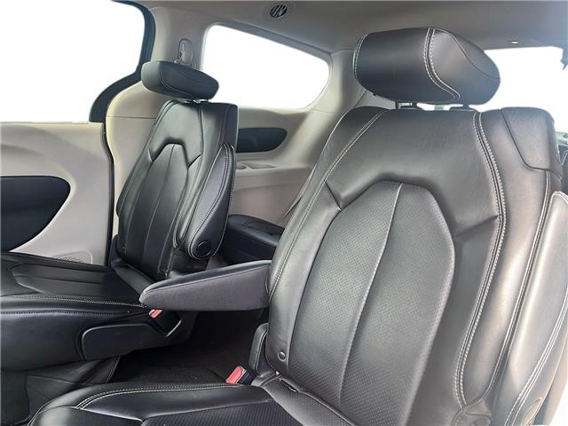 2023 Chrysler Pacifica Touring-L