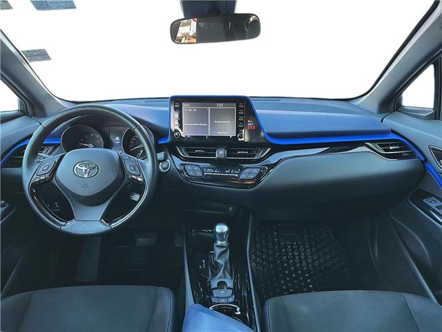 2022 Toyota C-HR XLE Premium