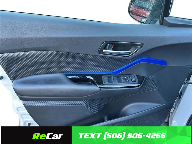 2022 Toyota C-HR XLE Premium