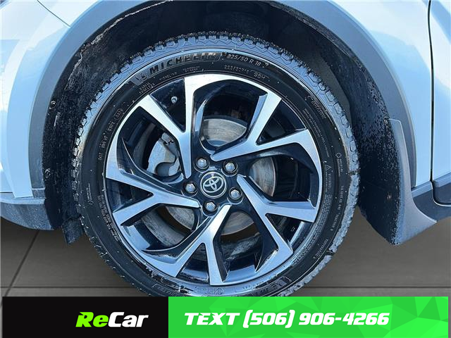 2022 Toyota C-HR XLE Premium