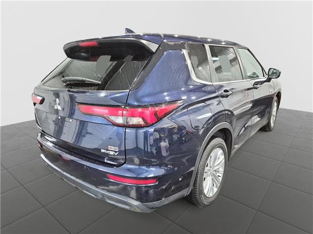 2023 Mitsubishi Outlander Plug-In Hybrid ES