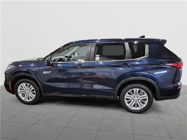 2023 Mitsubishi Outlander Plug-In Hybrid ES