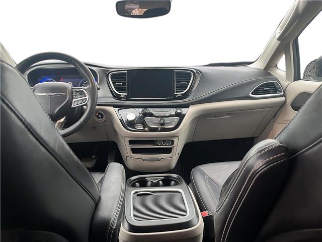 2023 Chrysler Pacifica Touring-L