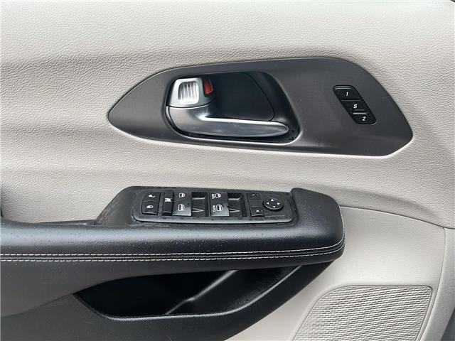 2023 Chrysler Pacifica Touring-L