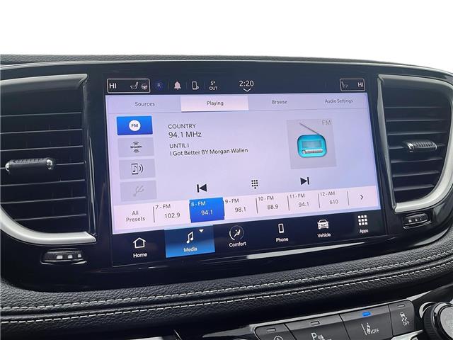 2023 Chrysler Pacifica Touring-L