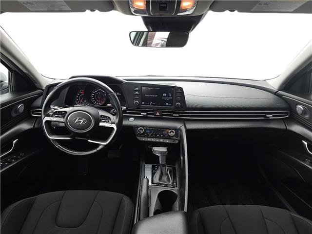 2022 Hyundai Elantra Preferred w/Sun & Tech Pkg