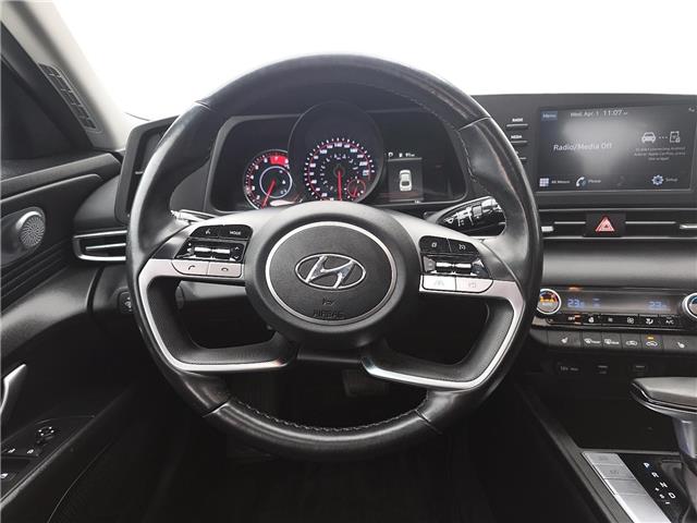 2022 Hyundai Elantra Preferred w/Sun & Tech Pkg