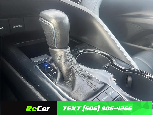 2020 Toyota Camry Hybrid SE