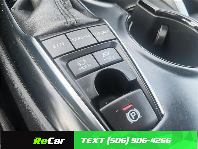 2020 Toyota Camry Hybrid SE