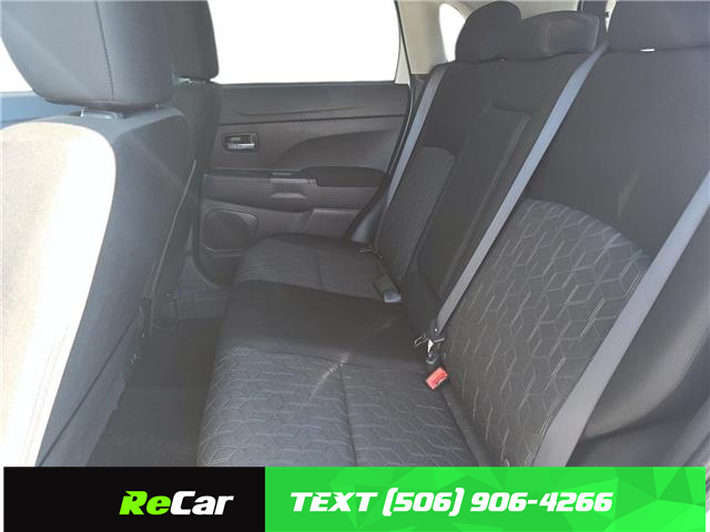 2023 Mitsubishi RVR SE