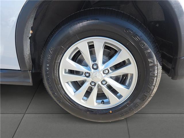 2023 Mitsubishi RVR SE