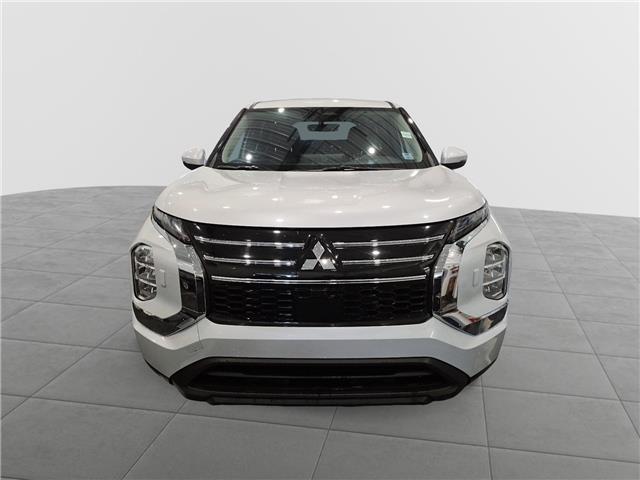 2025 Mitsubishi Outlander ES