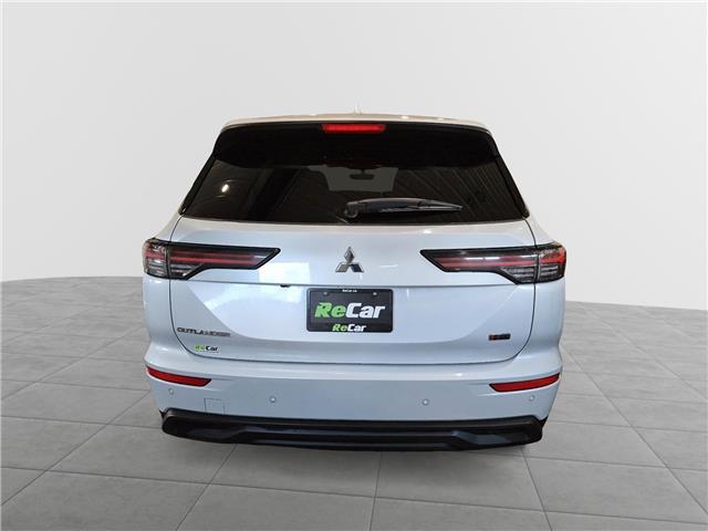2025 Mitsubishi Outlander ES