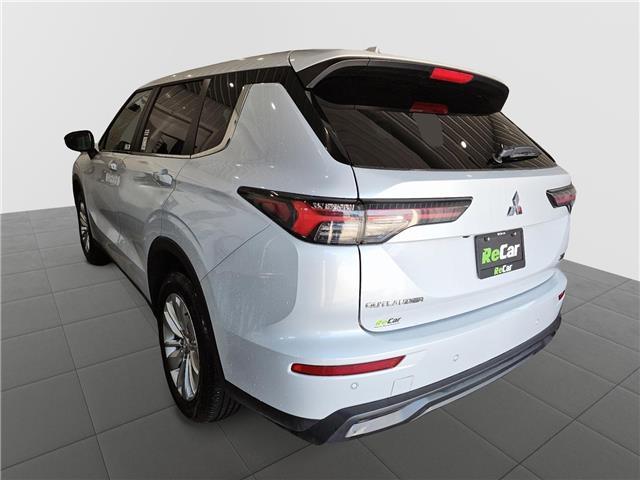 2025 Mitsubishi Outlander ES