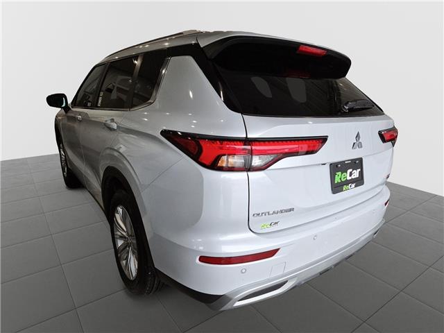 2023 Mitsubishi Outlander SE