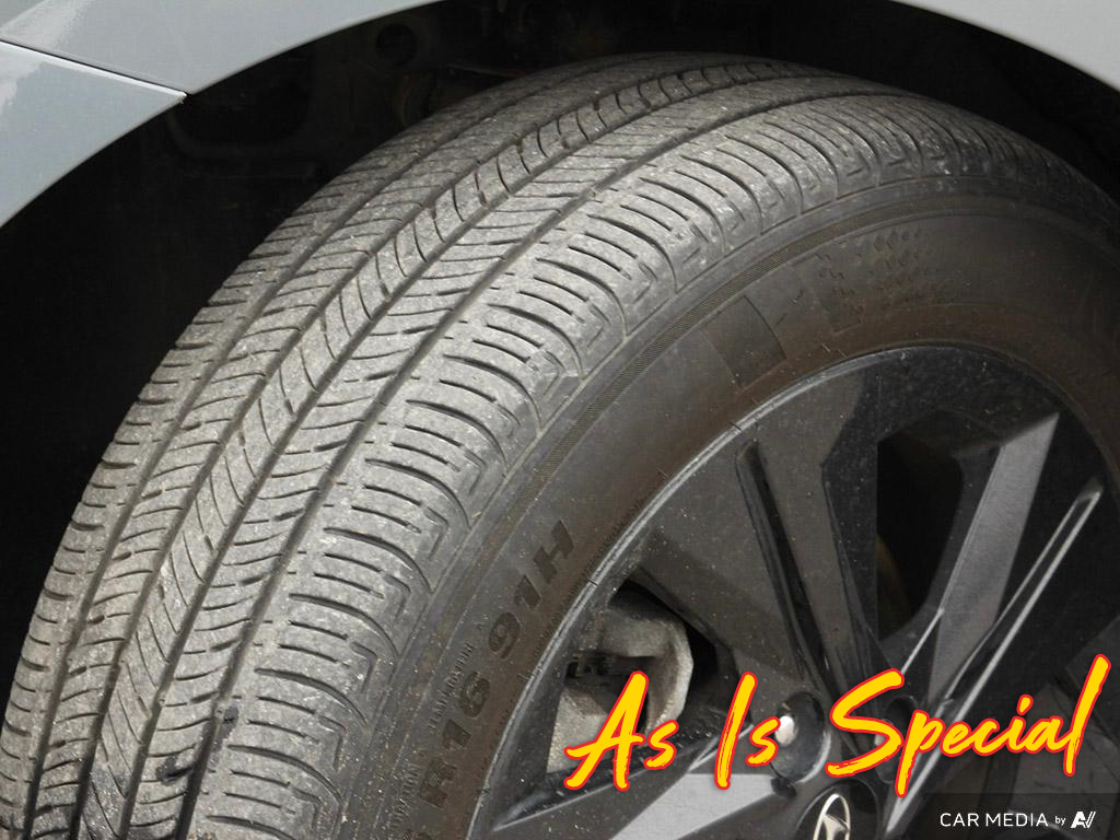 used 2022 Hyundai Elantra HEV car, priced at $23,197