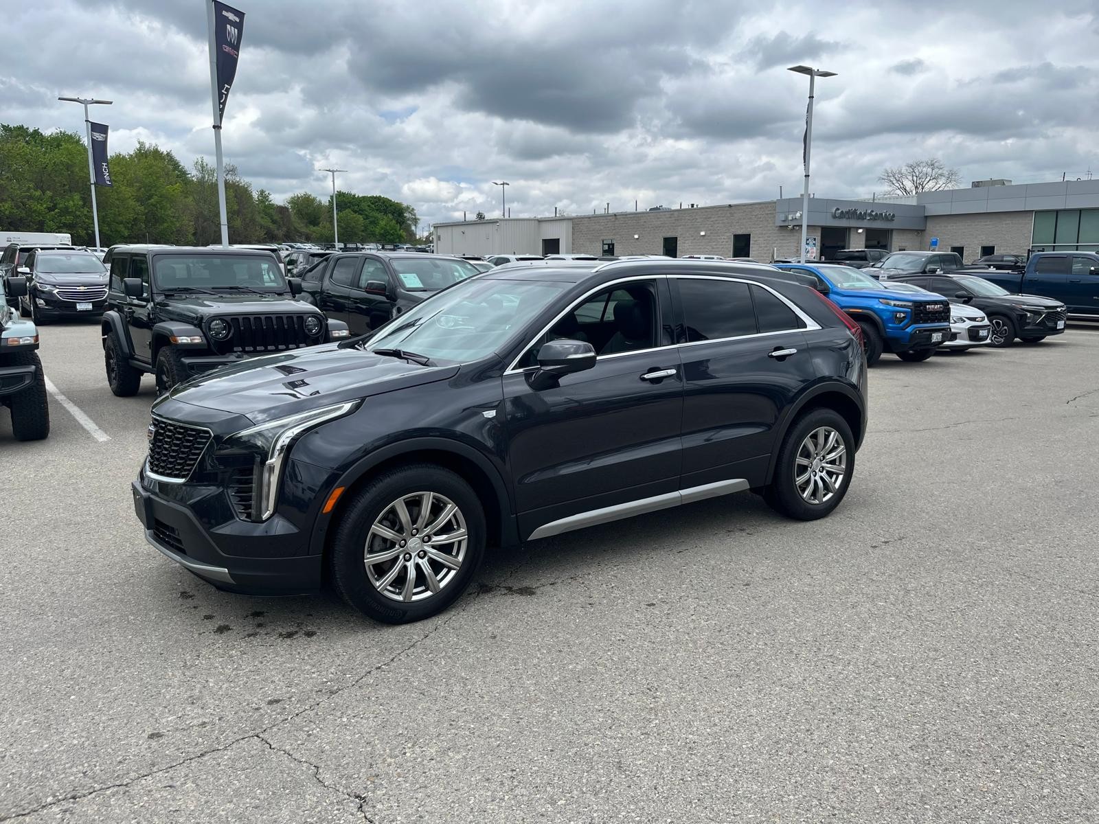 used 2022 Cadillac XT4 car, priced at $37,281